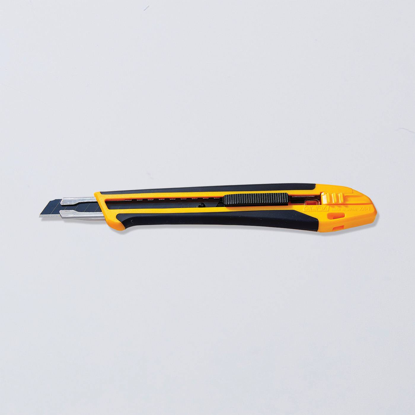 Cutter design OLFA® XA-1 avec verrouillage automatique