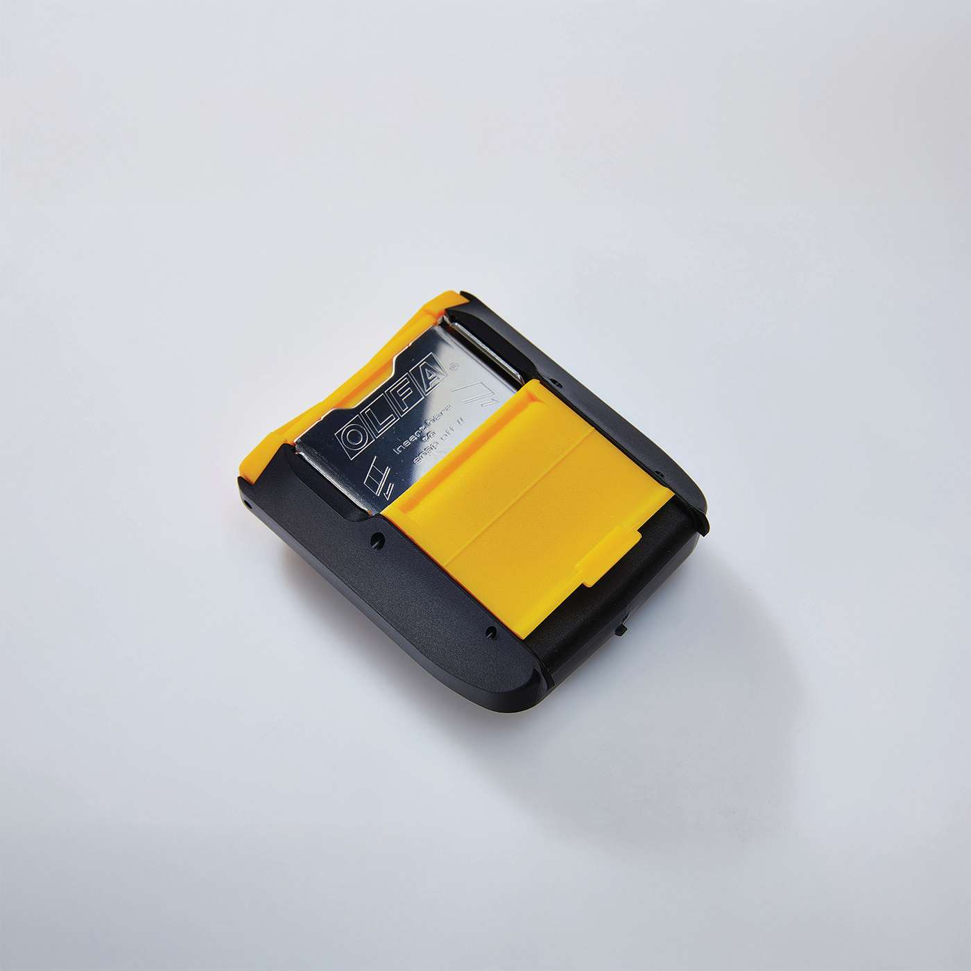 Mallette de rangement pour lames pratiques OLFA® DC-5 Advanced